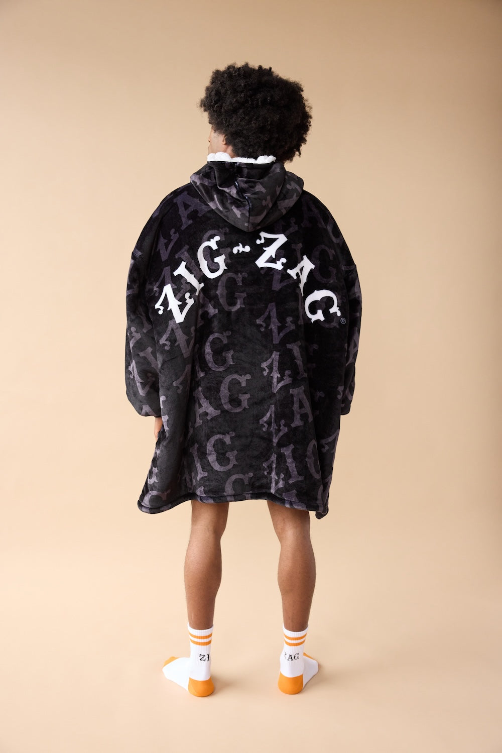 Zig-Zag Burn Slow Blanket Hoodie